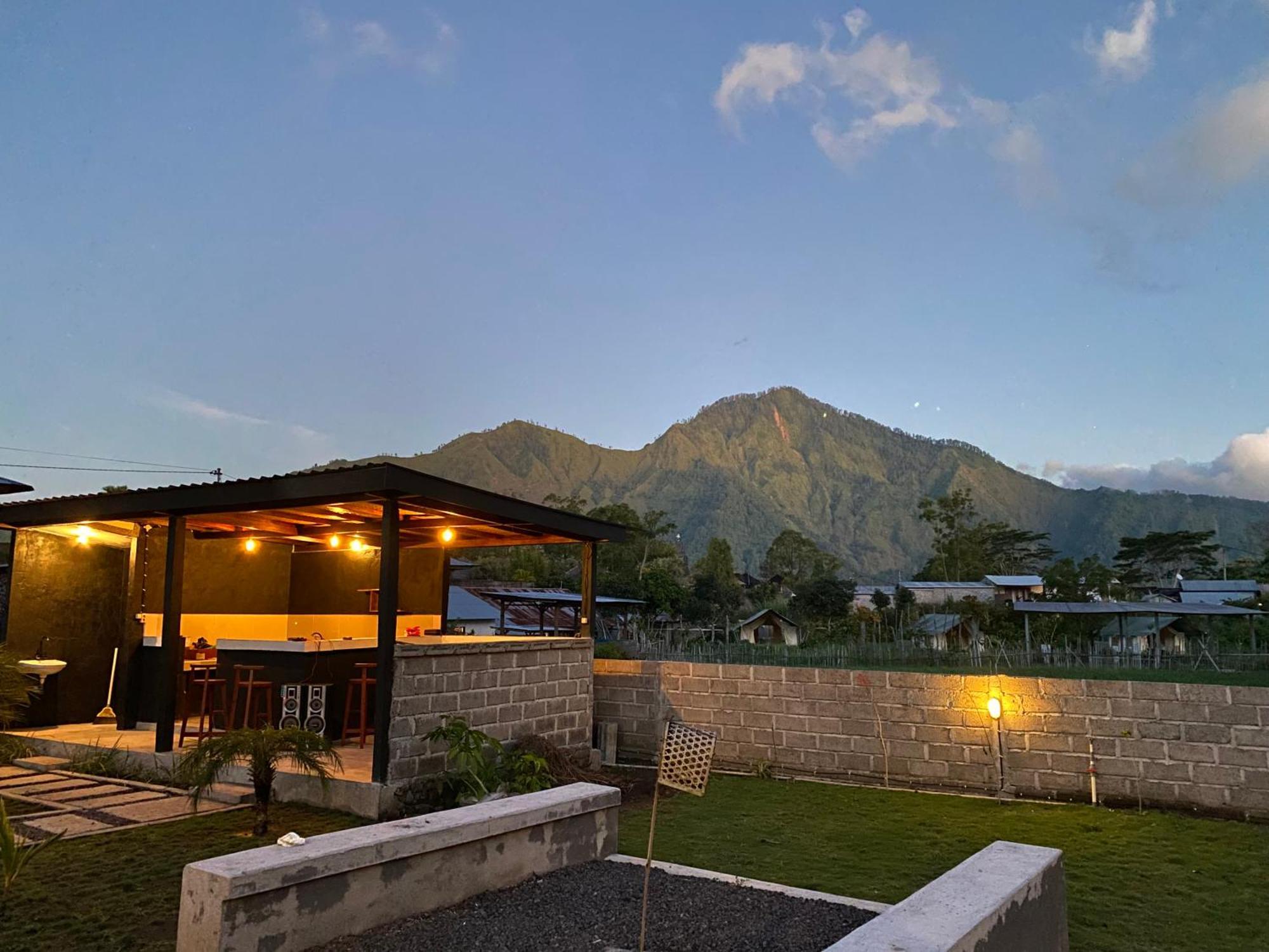 Ampik Batur With Private Hot Springs Bed & Breakfast Kubupenlokan Exterior foto