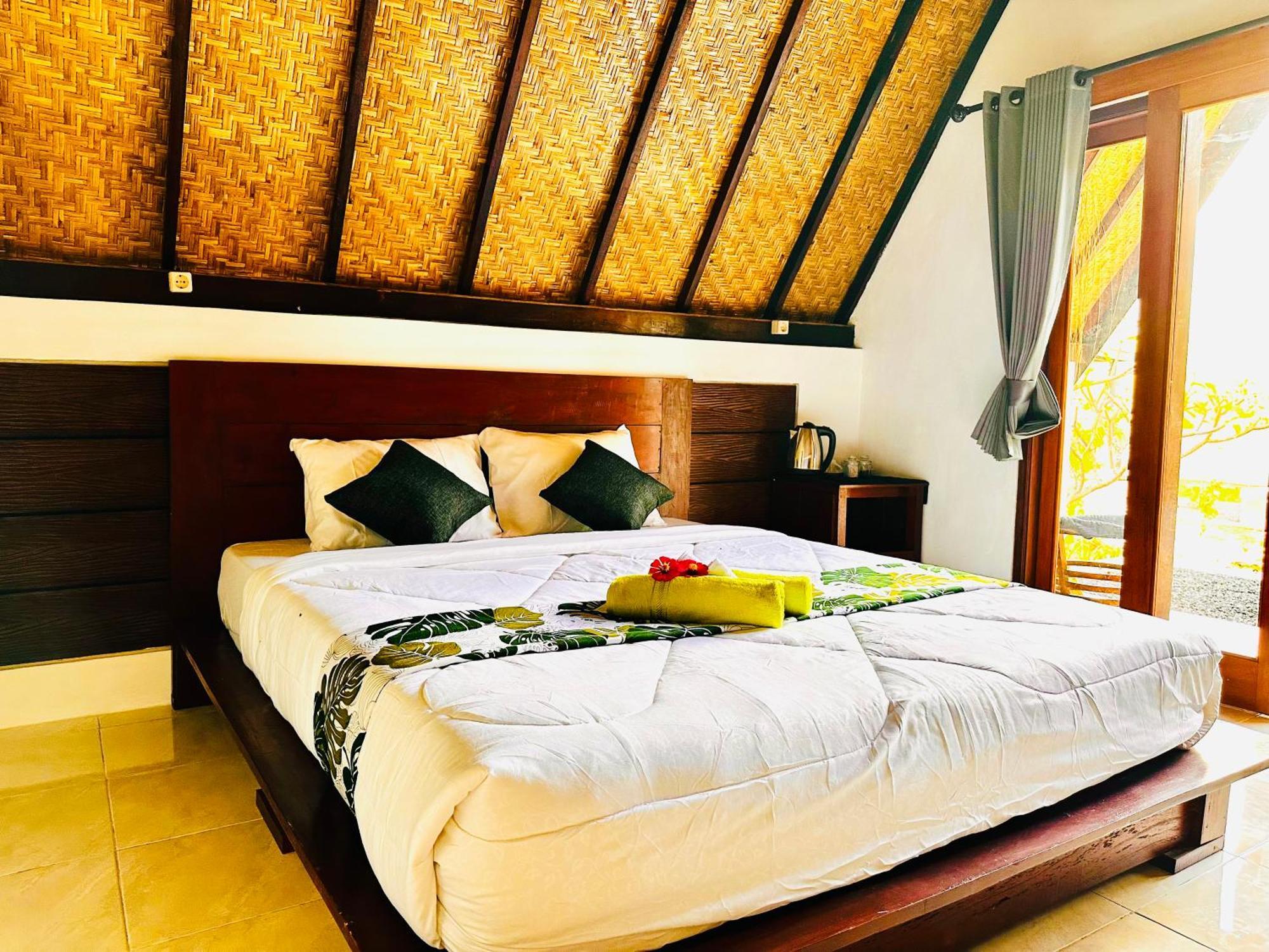Ampik Batur With Private Hot Springs Bed & Breakfast Kubupenlokan Exterior foto